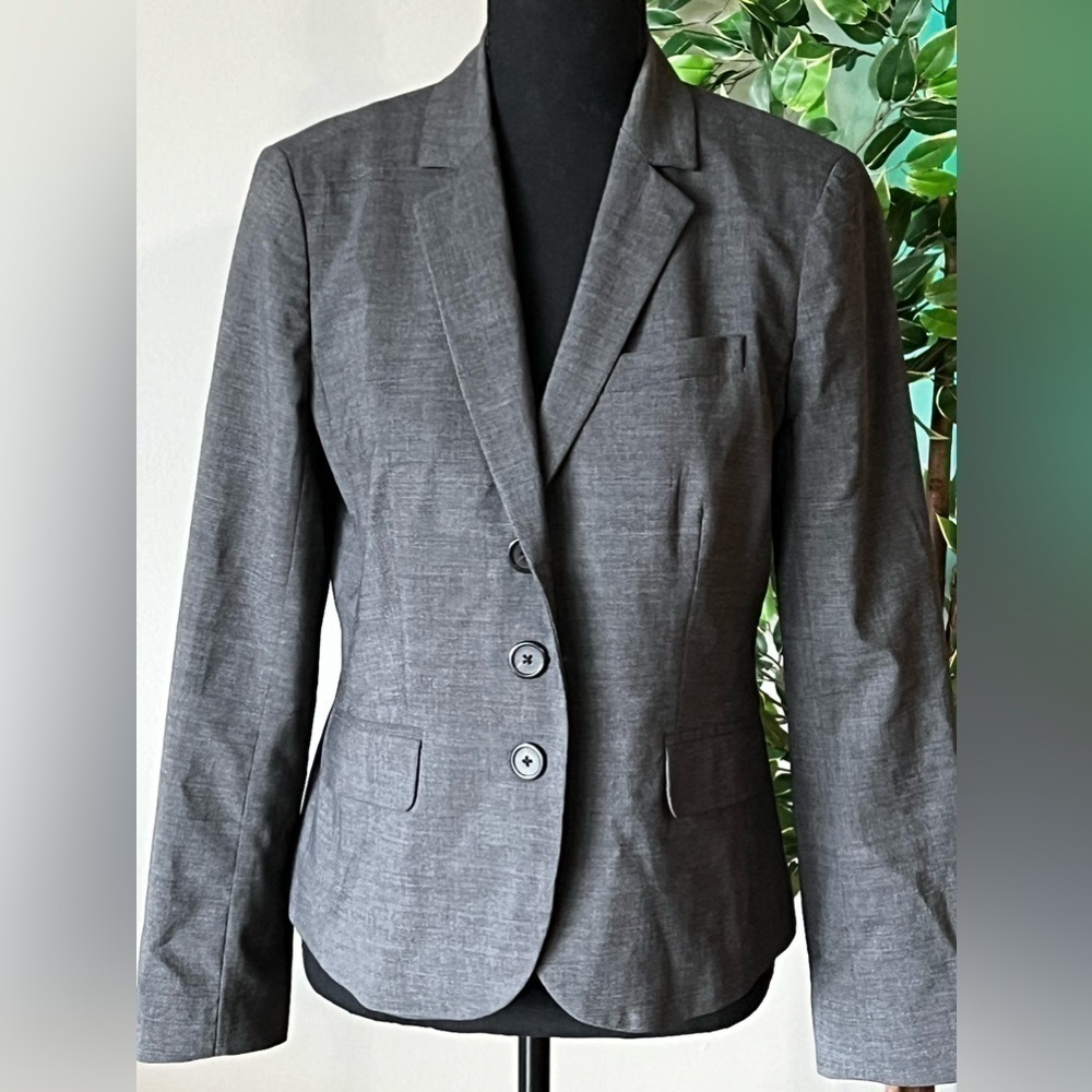 J.Crew Women’s Wool Blend Dark Gray 2 Button Career Blazer Size 10P - Picture 2 of 7